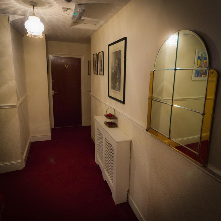 The Angel Hotel Helston Buitenkant foto