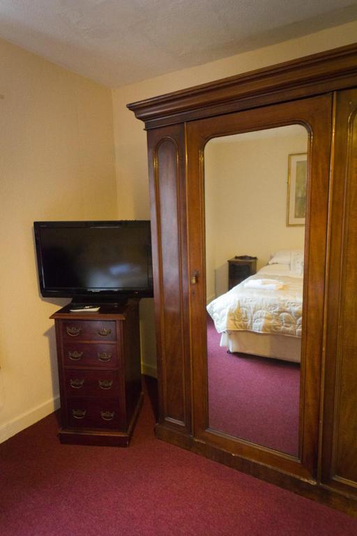 The Angel Hotel Helston Buitenkant foto